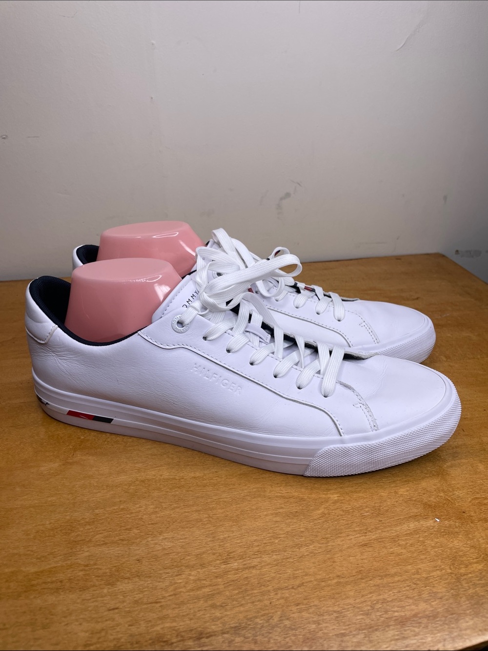 Tommy Hilfiger White Sneakers with Navy & Red Accent. Size 11.5